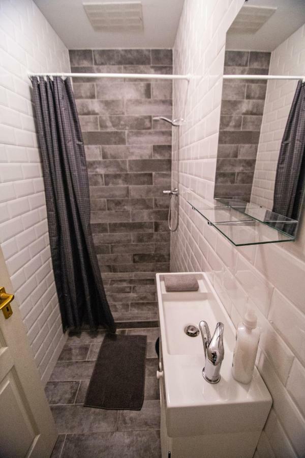 Cheerful And Cozy 2 Bedrooms 2 Bathrooms Apartment With Top Location Budapest Exteriör bild