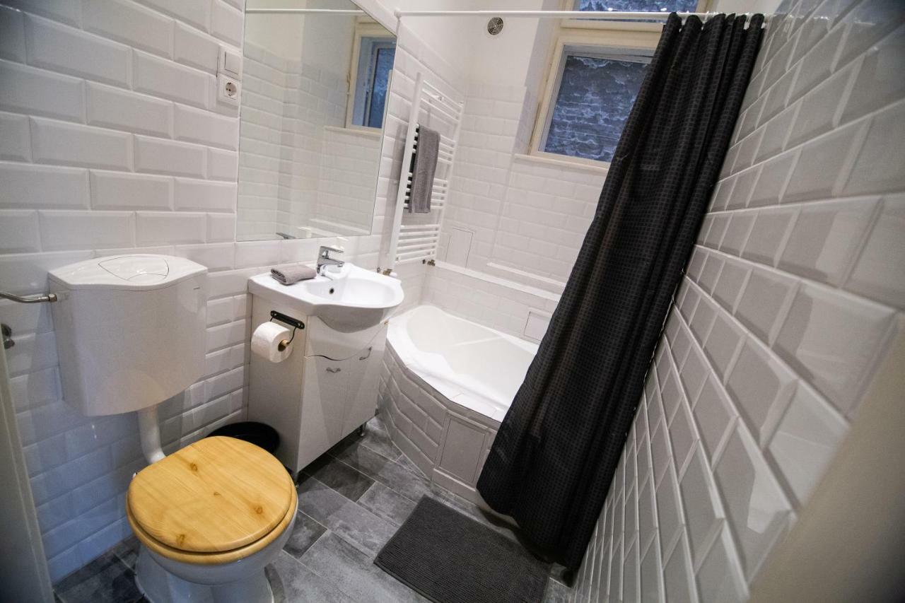 Cheerful And Cozy 2 Bedrooms 2 Bathrooms Apartment With Top Location Budapest Exteriör bild